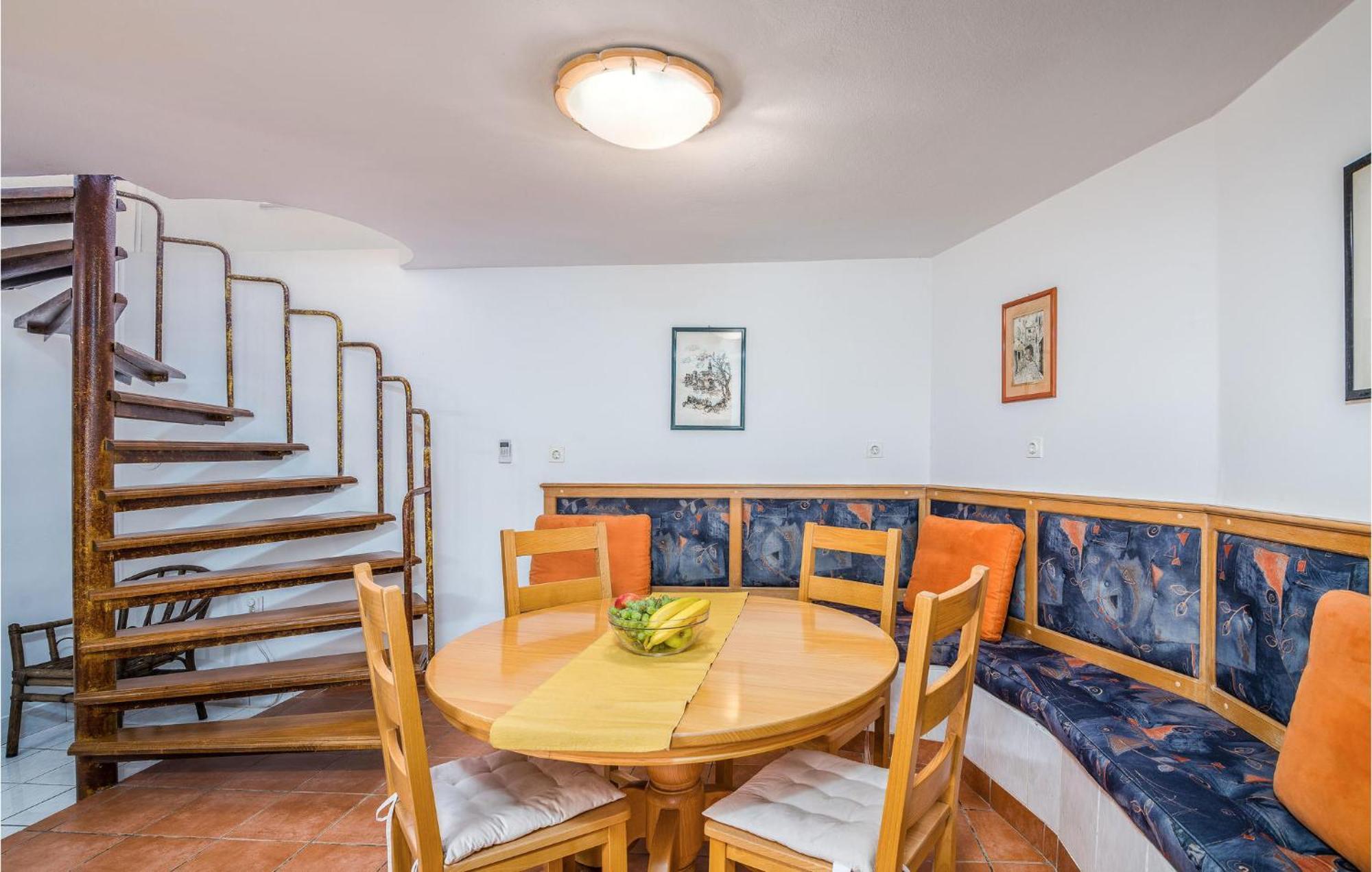 Amazing Home In Malinska Dubasnica With Wifi 外观 照片