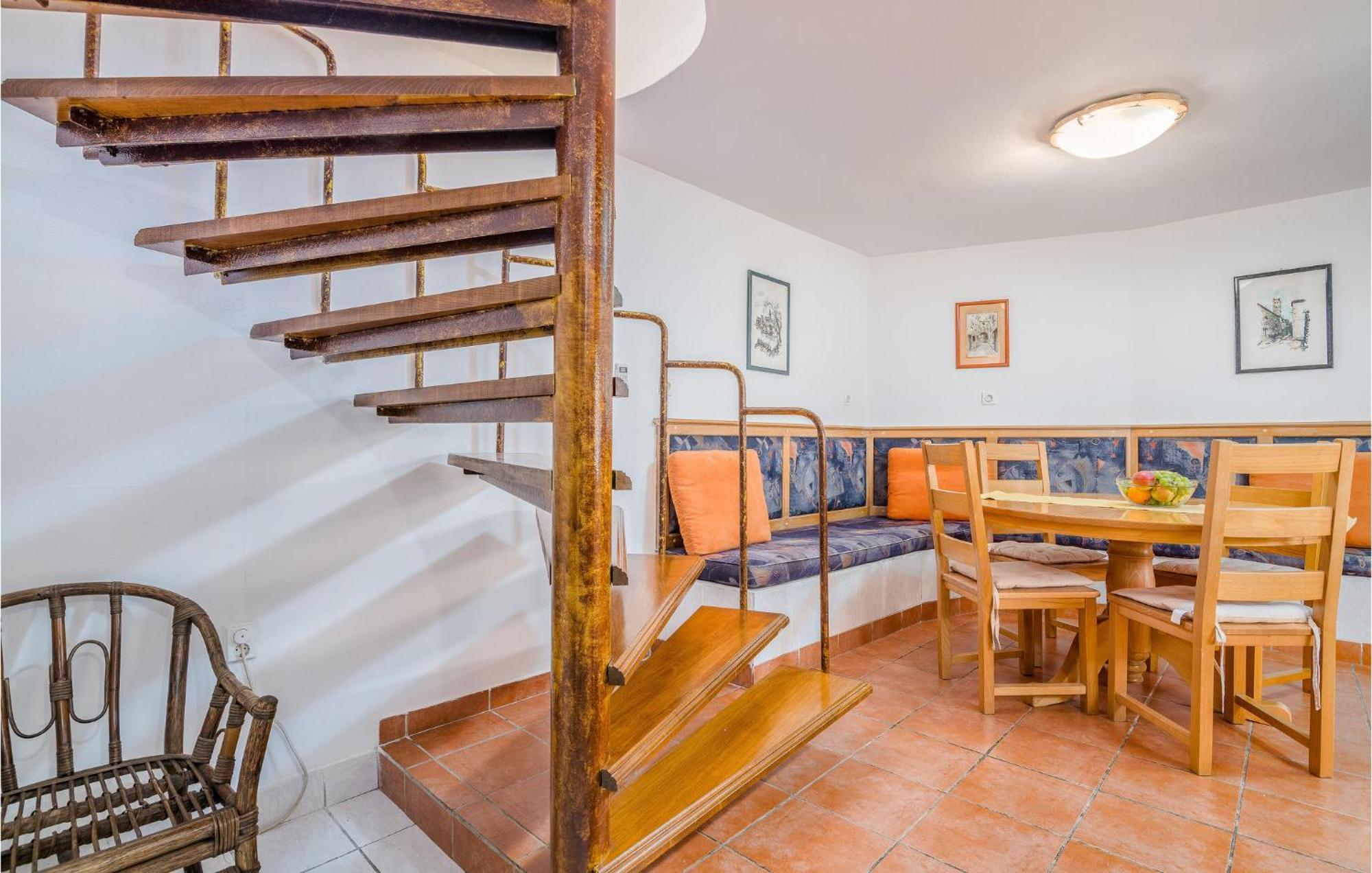 Amazing Home In Malinska Dubasnica With Wifi 外观 照片
