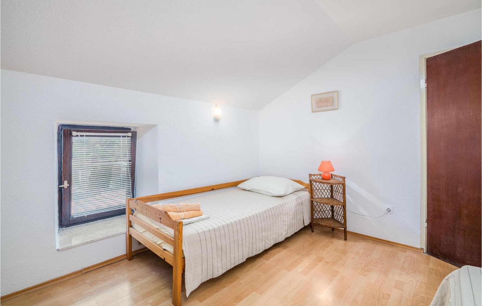 Amazing Home In Malinska Dubasnica With Wifi 外观 照片